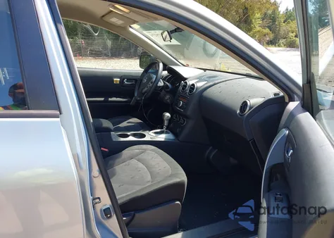 2013 Nissan Rogue S z USA, uszkodzony, nr VIN JN8AS5MV6DW115369